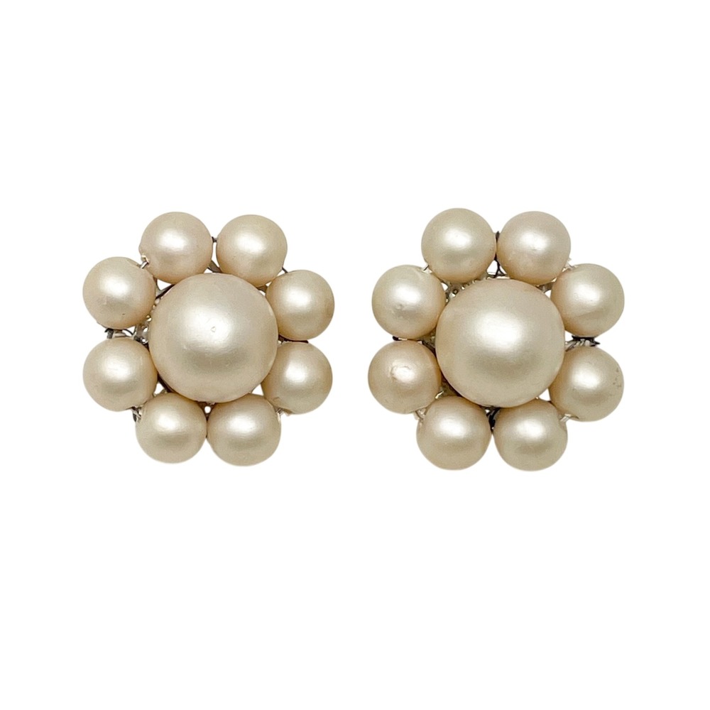 Vintage Japan Faux Pearl Cluster Clip On Earrings Cream Floral 1960s MCM